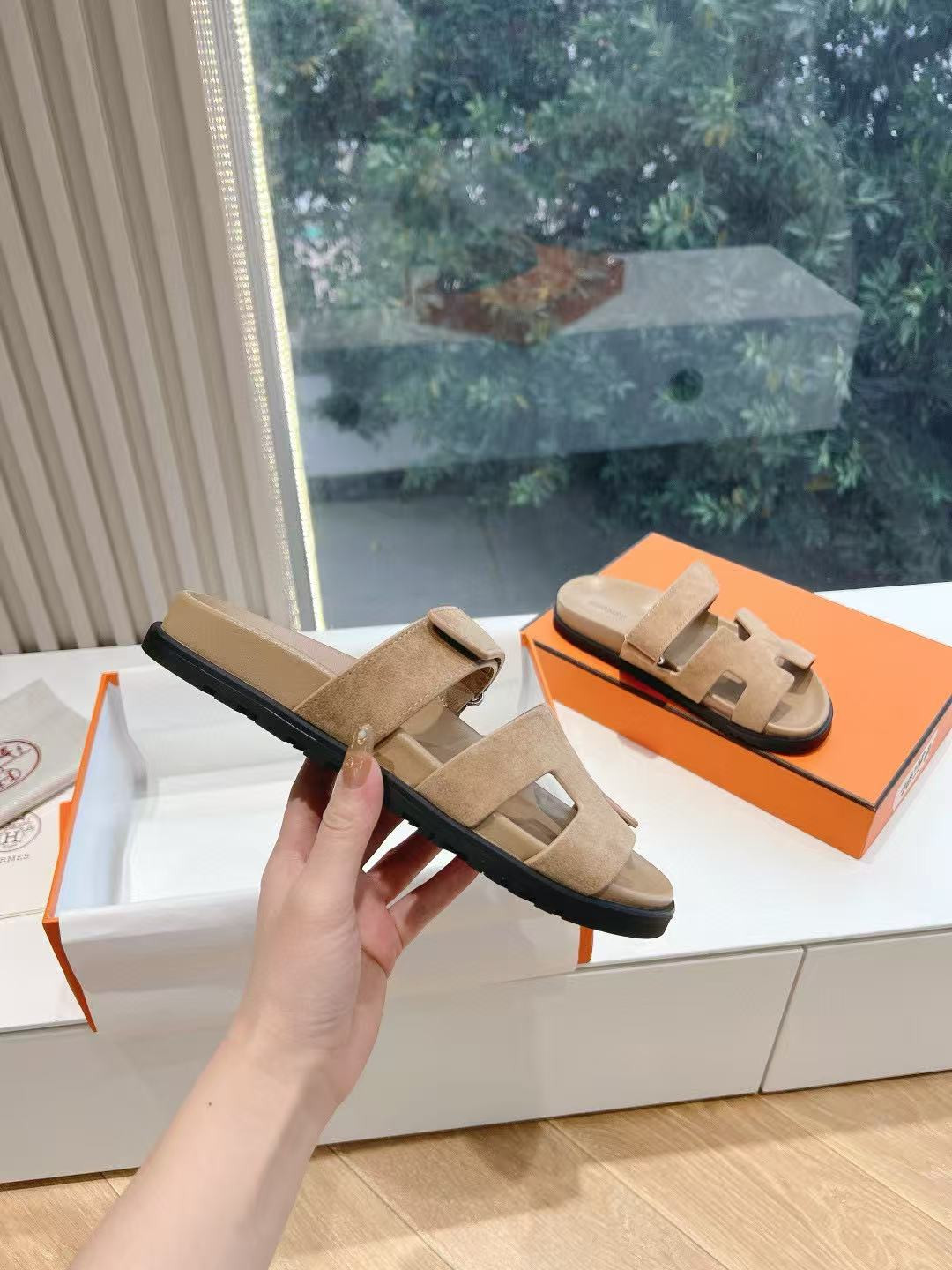 UA Hermès Chypre Sandal