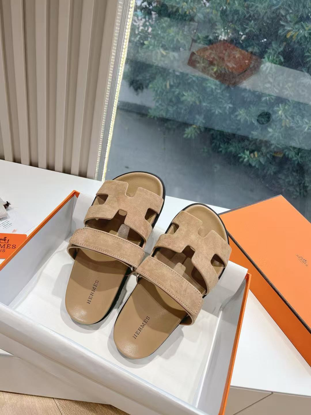 UA Hermès Chypre Sandal