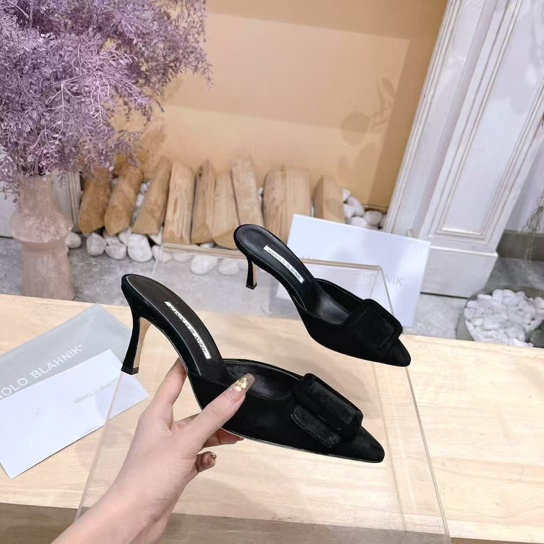 UA Manolo Blahnik Mules 7.5cm