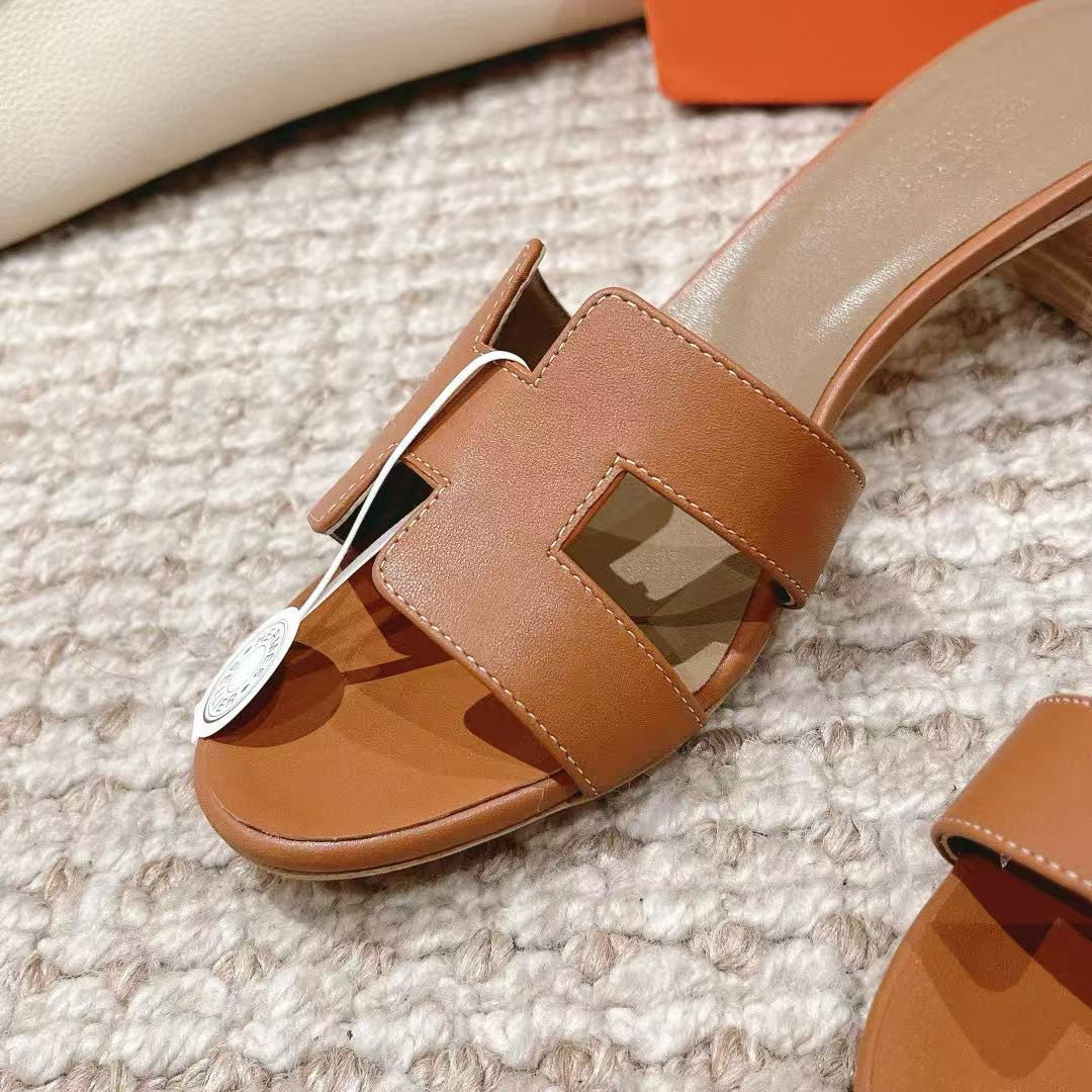 UA Hermès Oasis Sandal