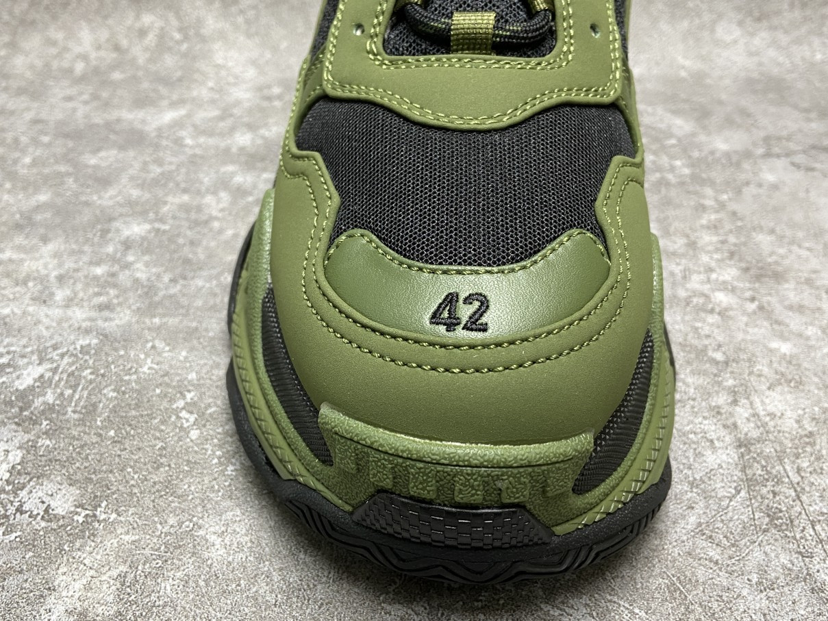 Balenciga Triple S Army Green