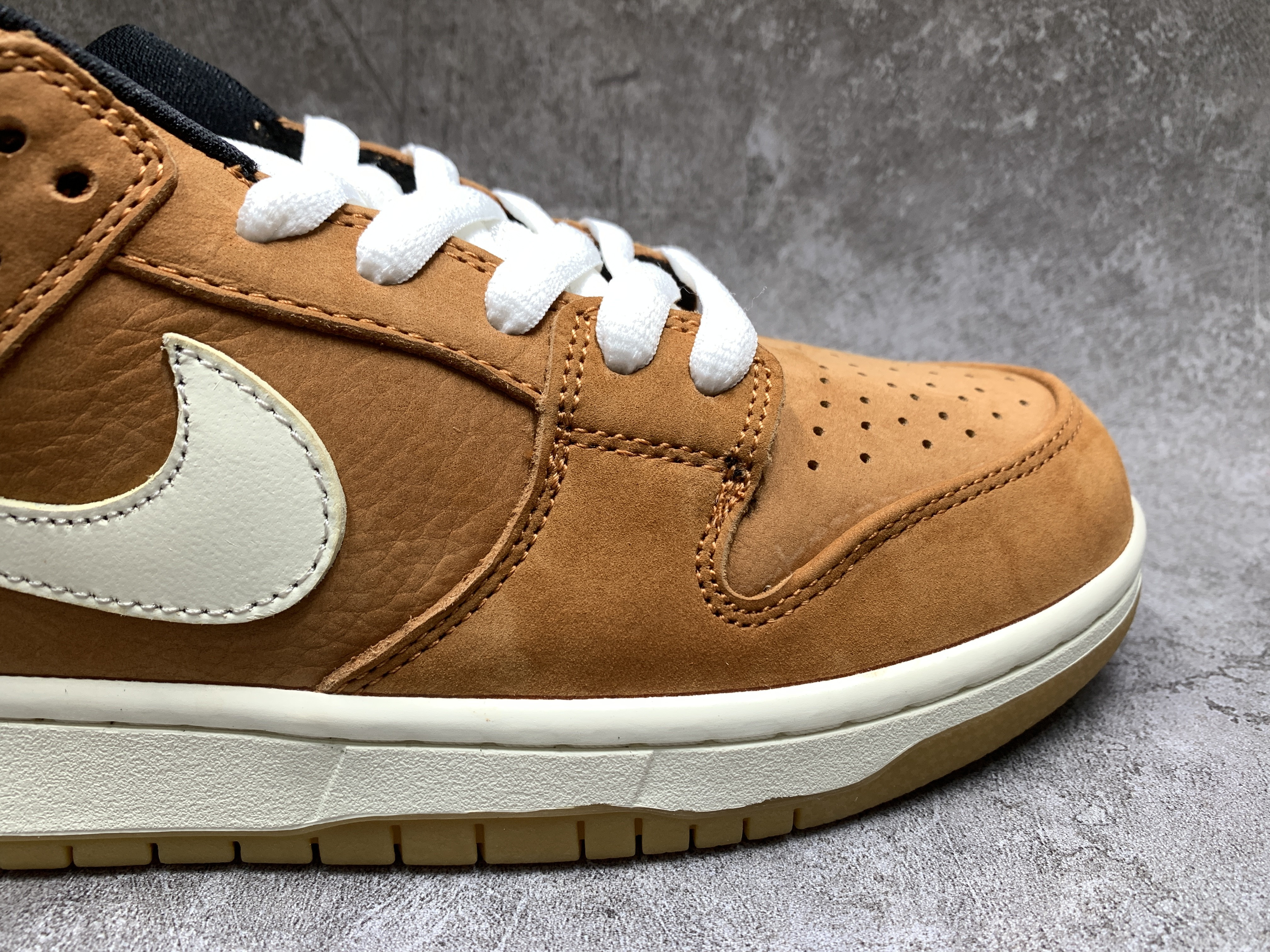 Nike SB Dunk Low Pro Dark Russet