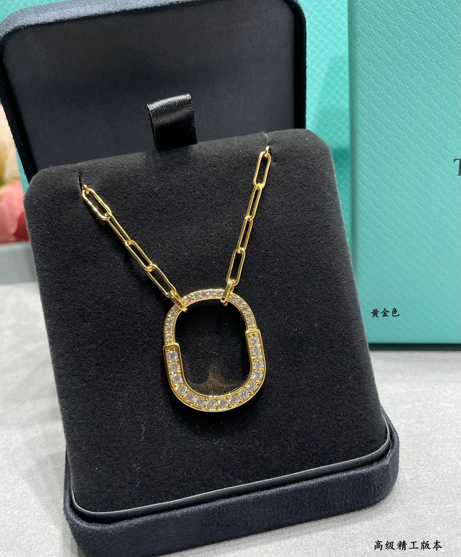 t*f*ny & co. full Di*m*nd lock necklace