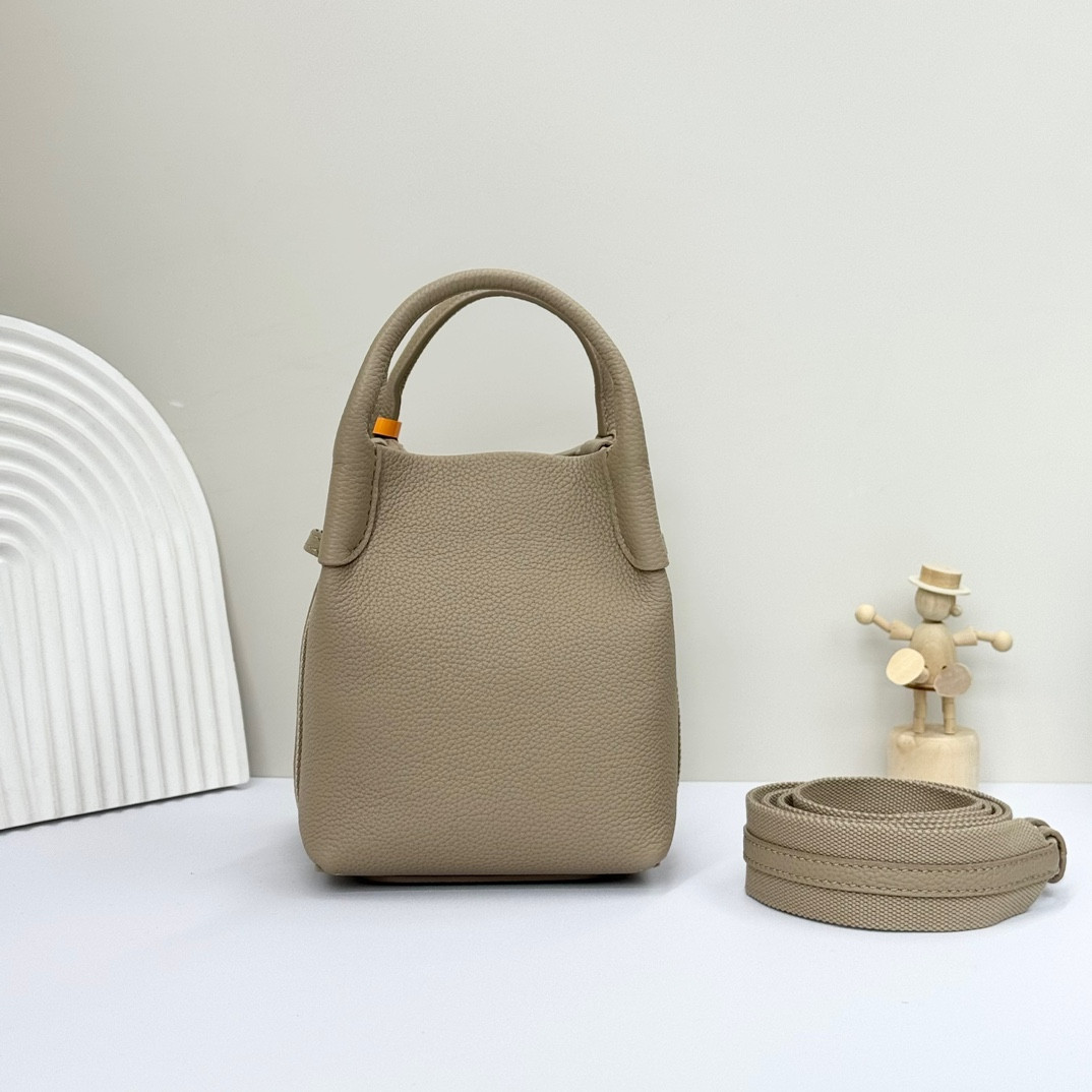 L**o p*ana micro bale bag grained calfskin 23 x 16 x 14 cm