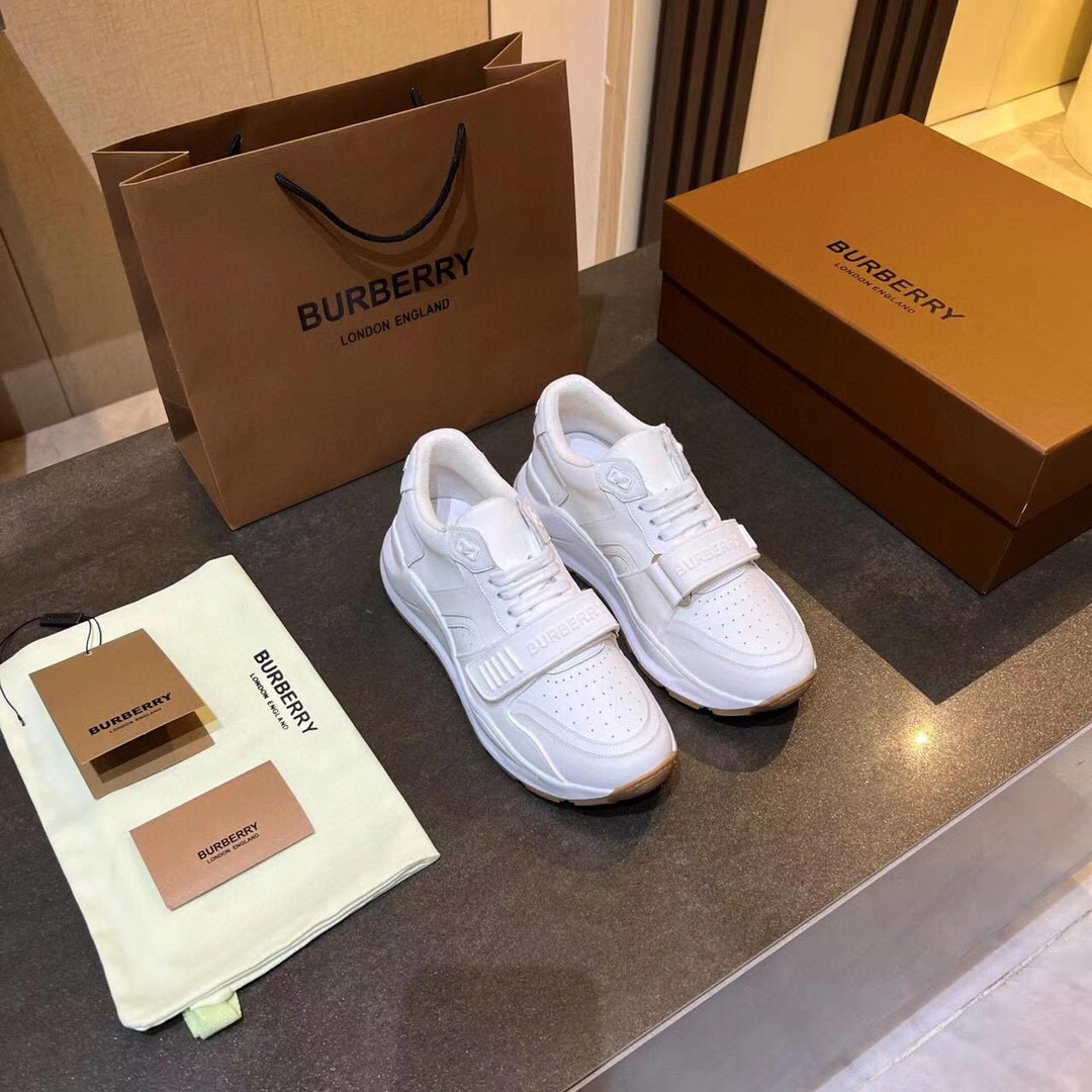 ua B**rry sneakers